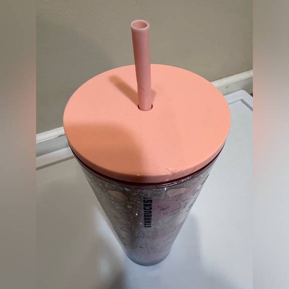 2020 Valentine’s Day Starbucks Cup - Picture 2 of 5